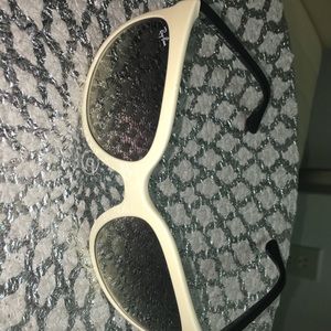 Ray-Ban Sun Glasses 🎉